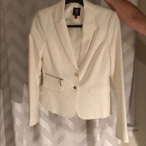 NWT white Vince Camuto w gold buttons and zippers
